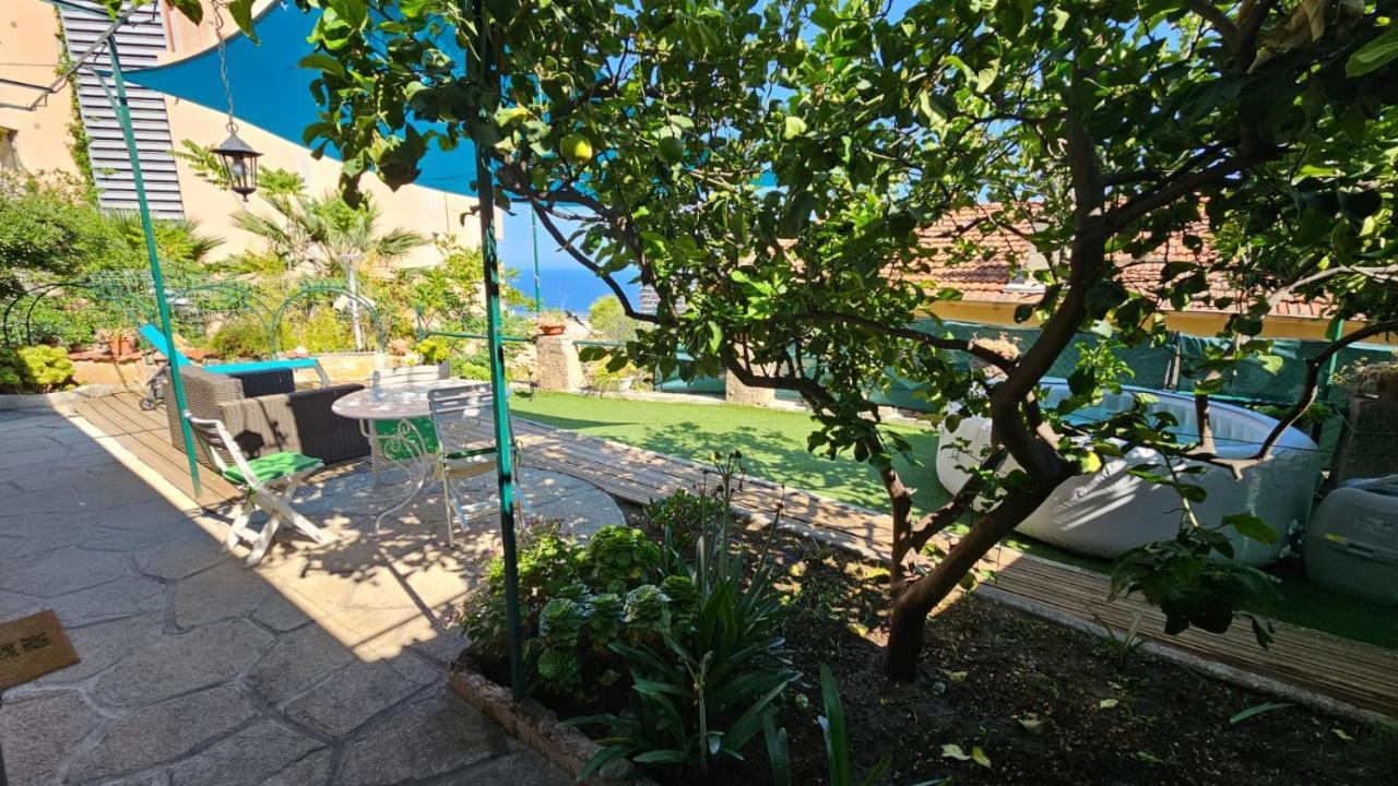 Maison Avec Jardin, Vue Aux Portes De Monaco Сasa de vacaciones *